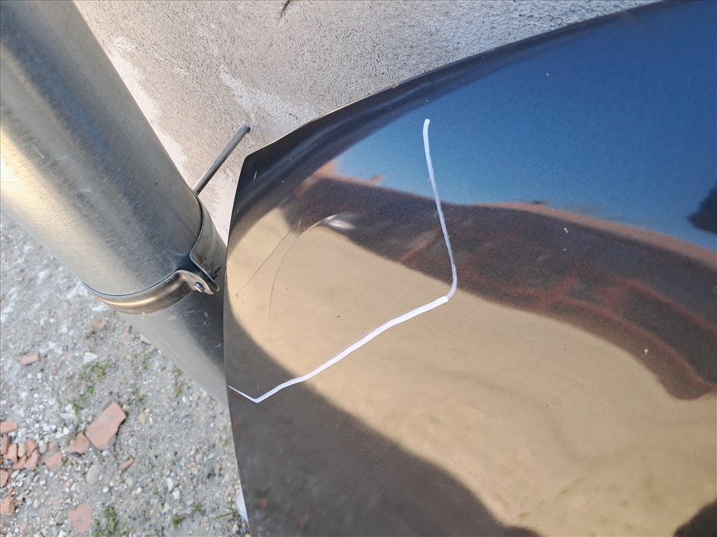 Dacia Duster I motorháztető  6. kép