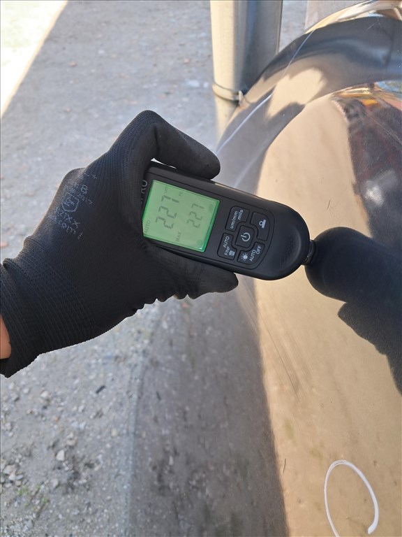 Dacia Duster I motorháztető  7. kép