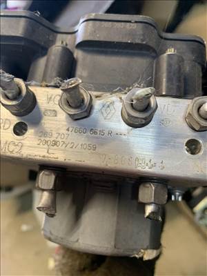 Dacia Sandero II 2 Abs kocka 476606615r