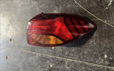 Hyundai Tucson (TL) Hátsó lámpa 92402j7500