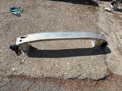  AUDI Q3 (8U) Első Lökhárító Merevítő (Fém)