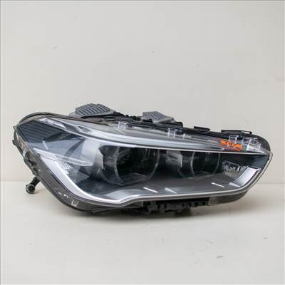 BMW X1 F48 LED jobb első fényszóró /jobb kormányos autóból/