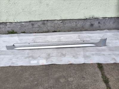 Toyota Corolla (E210) Küszöb Burkolat bal 7586002220