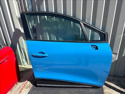  RENAULT CLIO IV Jobb első Ajtó (Részeivel)