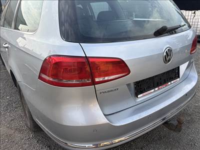 Volkswagen Passat B7 Kombi csomagtérajtó La7W