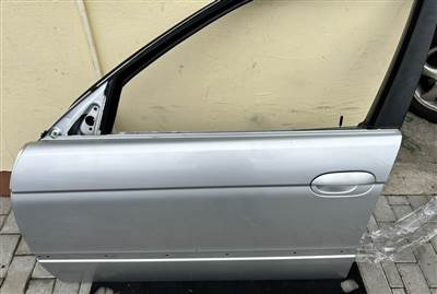 BMW 5-ös sorozat E39 Bmw e39 bal első ajtó titansilber 354