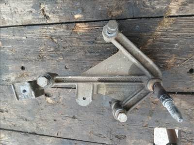 Renault Clio II 1.2 Váltó tartóbak  7700434671