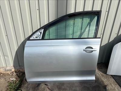  SKODA RAPID Bal első Ajtó (Részeivel)