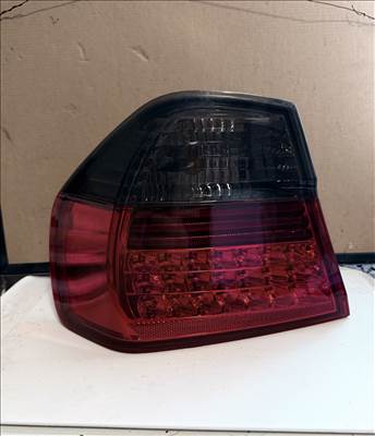 Gyári BMW E90 bal és jobb szélső LED-es lámpa  63217289426