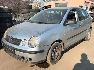 Volkswagen Polo IV Bal első Dobbetét (Kerékjárati, Műanyag) *162433*