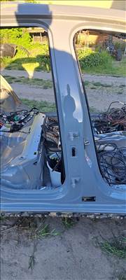 Volkswagen Golf VIII B ajtóoszlop 