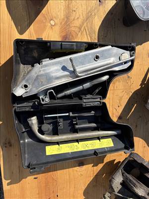 Audi A6 (C5 - 4B) emelő készlet 