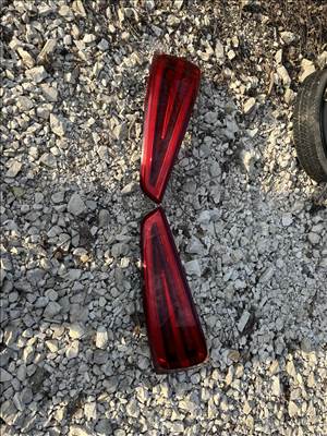 Audi Q3 (8U) Jobb hátsó lámpa 8U0 945 094 H