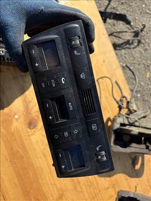 Audi A6 (C5 - 4B) klímapanel 