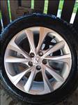 gyári 18 collos Lexus NX300H alufelnik téligumikkal