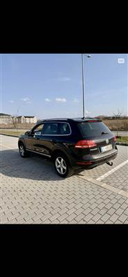 Volkswagen Touareg II Bal hátsó ajtó 