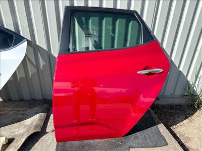 KIA VENGA (YN) Bal hátsó Ajtó (Részeivel)