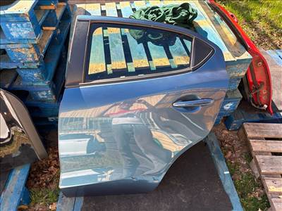  MAZDA 2 (DL) Bal hátsó Ajtó (Részeivel)