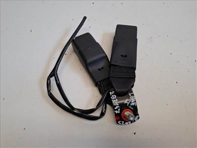 Nissan Leaf (ZE1) jobb hátsó biztonsági öv csat