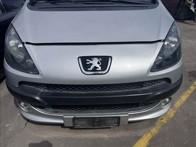 Peugeot 1007 karosszéria fenék 