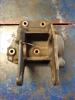 Renault Master 03-10 Jobb Féltengely Tartó Bak