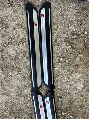 Audi Q3 S-line küszöb dísz szett 