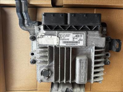 Kia Venga 1.4 CRDi motorvezérlő 39130-2A300