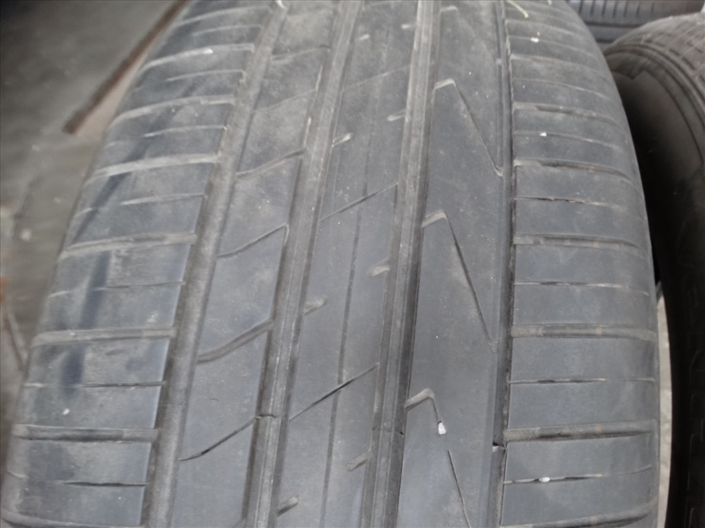  235/6018" használt Hankook nyári gumi  3. kép