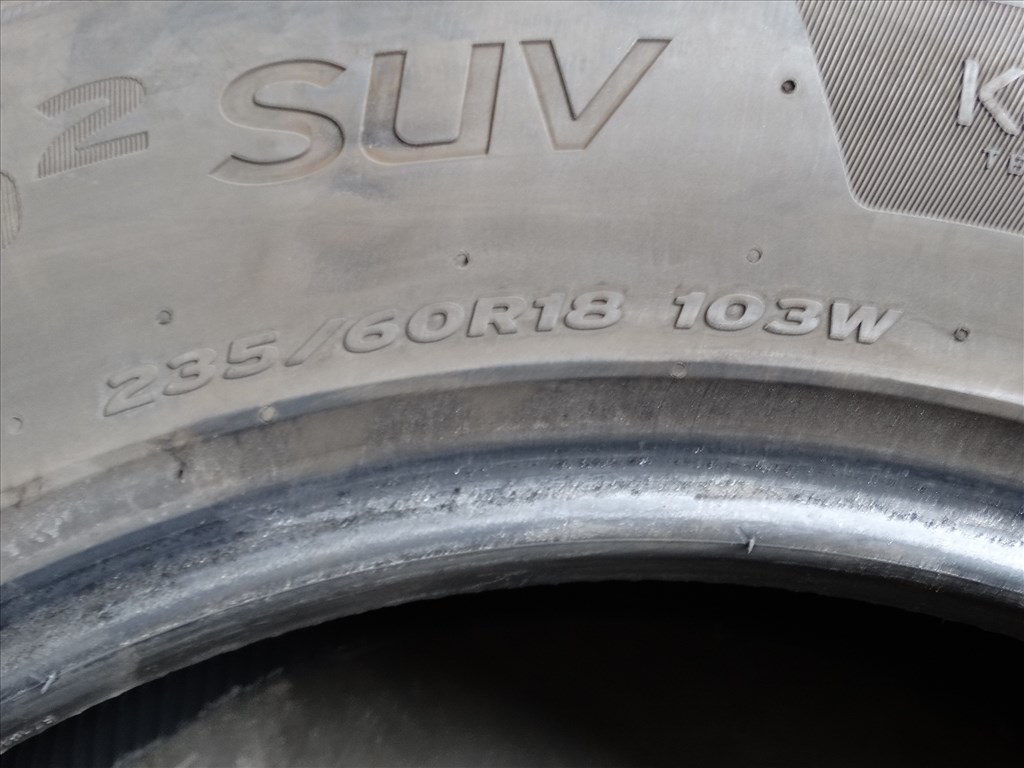  235/6018" használt Hankook nyári gumi  6. kép