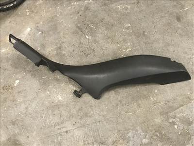 Skoda Octavia III kombi jobb hátsó belső burkolat 5E9867766