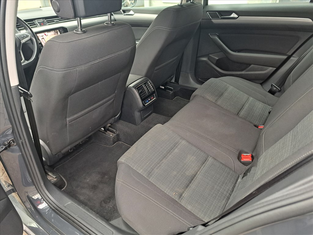 Eladó Volkswagen Passat Variant 2.0 TDI SCR BMT (1968 cm³, 190 PS) (B8) 5. kép