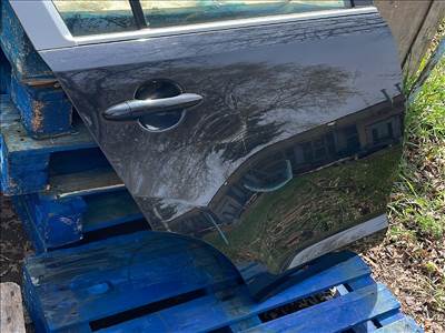  KIA SPORTAGE (SL) Jobb hátsó Ajtó (Részeivel)