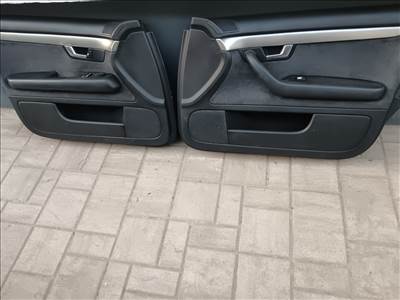 Audi A4 (B6/B7) Ajtó kárpit eladó