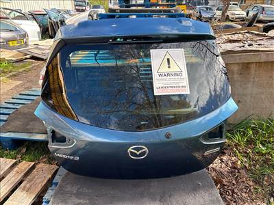 MAZDA 2 (DL) Csomagtérajtó (Részeivel)