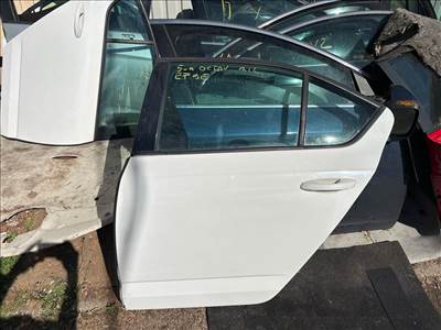  SKODA OCTAVIA III (5E3) Bal hátsó Ajtó (Részeivel)