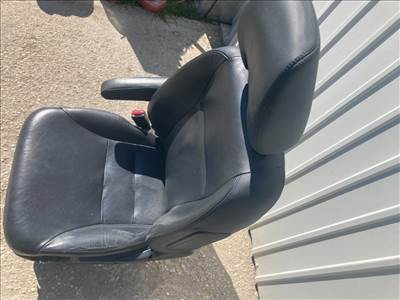 Honda CR-V III bal első bőr ülés 