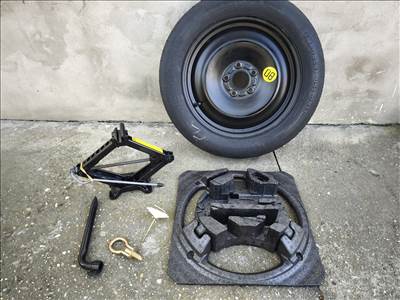 Ford Focus 2 gyári pótkerék emelővel kerékkulccsal