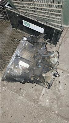 Renault Megane 2/Scenic 2 .1.9 dci. váltó eladó. 6 sebességes.