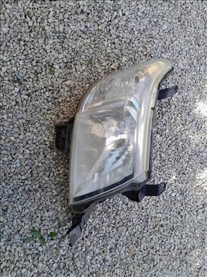Toyota Hilux jobb első lámpa fényszóró 2011-15 lumotech0k18