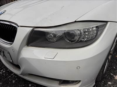 BMW 3-as sorozat E90, E91, E92, E93 kanyarkövető xenon fényszóró 
