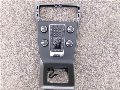 VOLVO V40 KÖZÉPSŐ MŰSZERFAL PANEL ELADÓ!