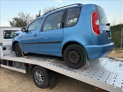 Skoda Roomster bontott alkatrészei