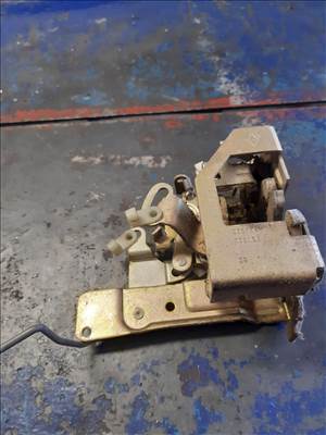 Renault Master 03-10 Csomagtérajtó Zár