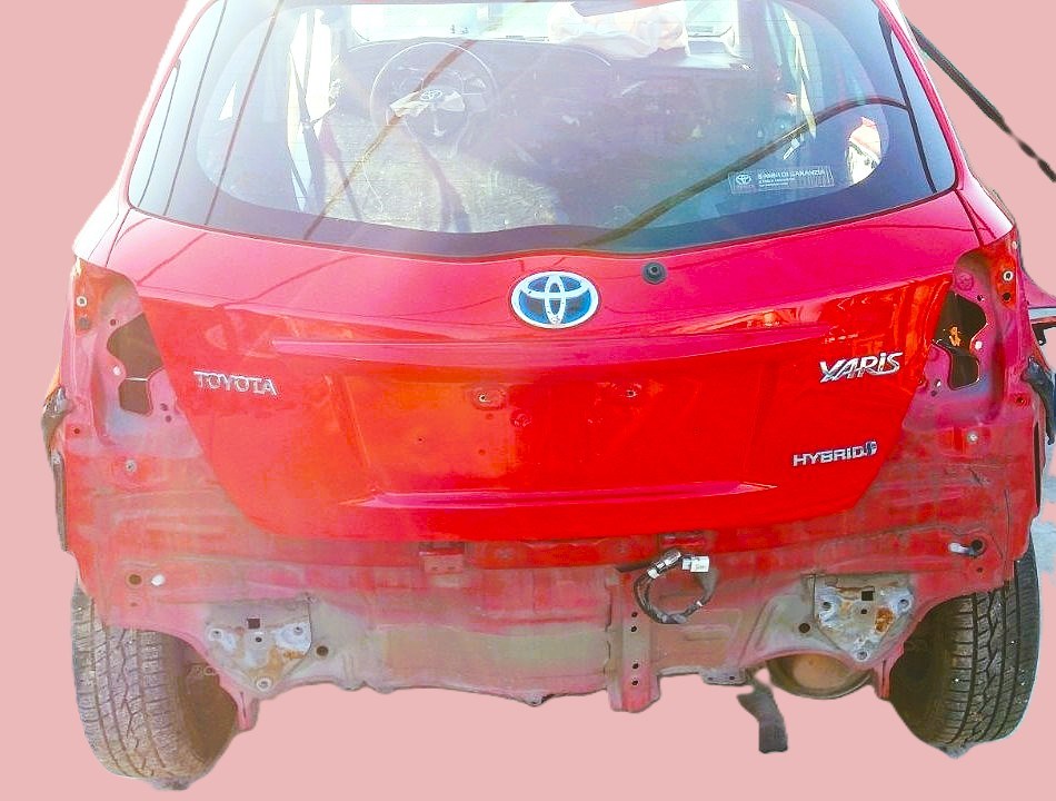 Eladó Toyota Yaris 1.5 VVT-I Hybrid (1497 cm³, 100 PS) Bontodik 4. kép