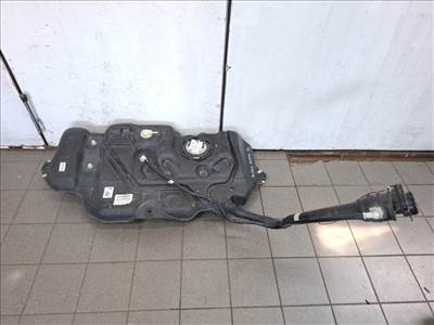 Dacia duster (P1310) üzemanyag tank (üzemanyagtartály) 172015268R