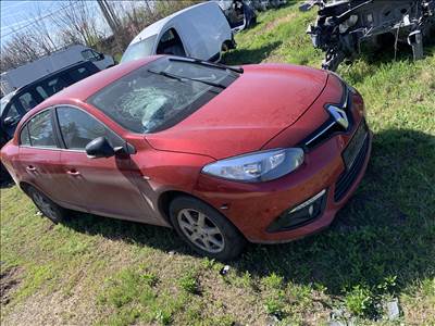 Renault Fluence ajtó sárvédő lökhárító futómű hátsó híd lámpa lökhárító ülés csomagtérajtó