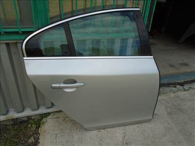 Volvo V60 S60 jobb hátsó ajtó 2010-2016-ig.