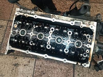 Volkswagen Touran I Hengerfej *160434* 03c103358ab