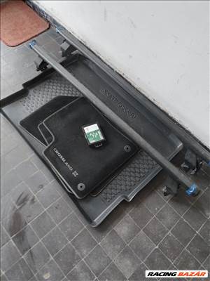 Opel Crossland X csomagtértálca ujszerü