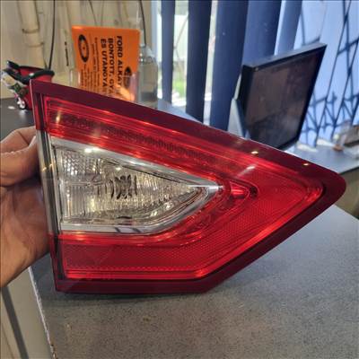 Ford Mondeo Mk5 Bal hátsó lámpa belső 5 ajtós  ds7313a603j